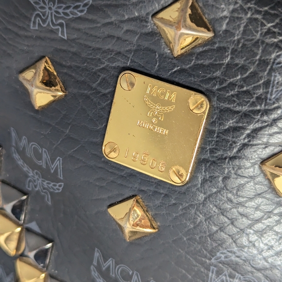 MCM BLACK VISETOS STARK M DIAMOND STUD BACKPACK - Picture 7 of 10